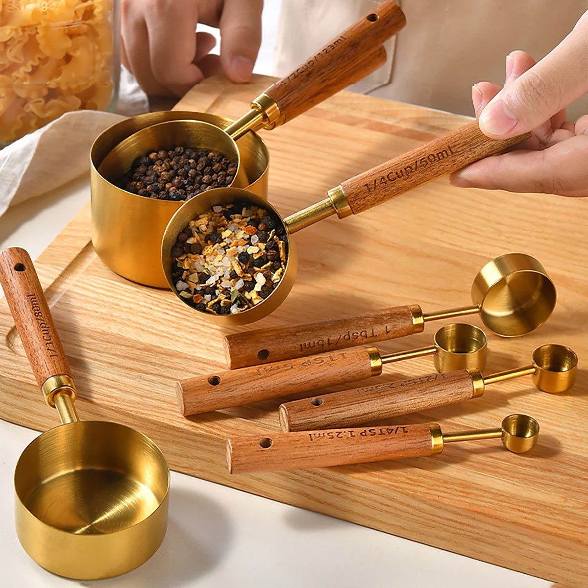 8pcs Gold Stainless Steel Measuring Cup Spoon Set Wooden Handle Baking Measuring Spoon Graduated Measuring Cup Kitchen Tools